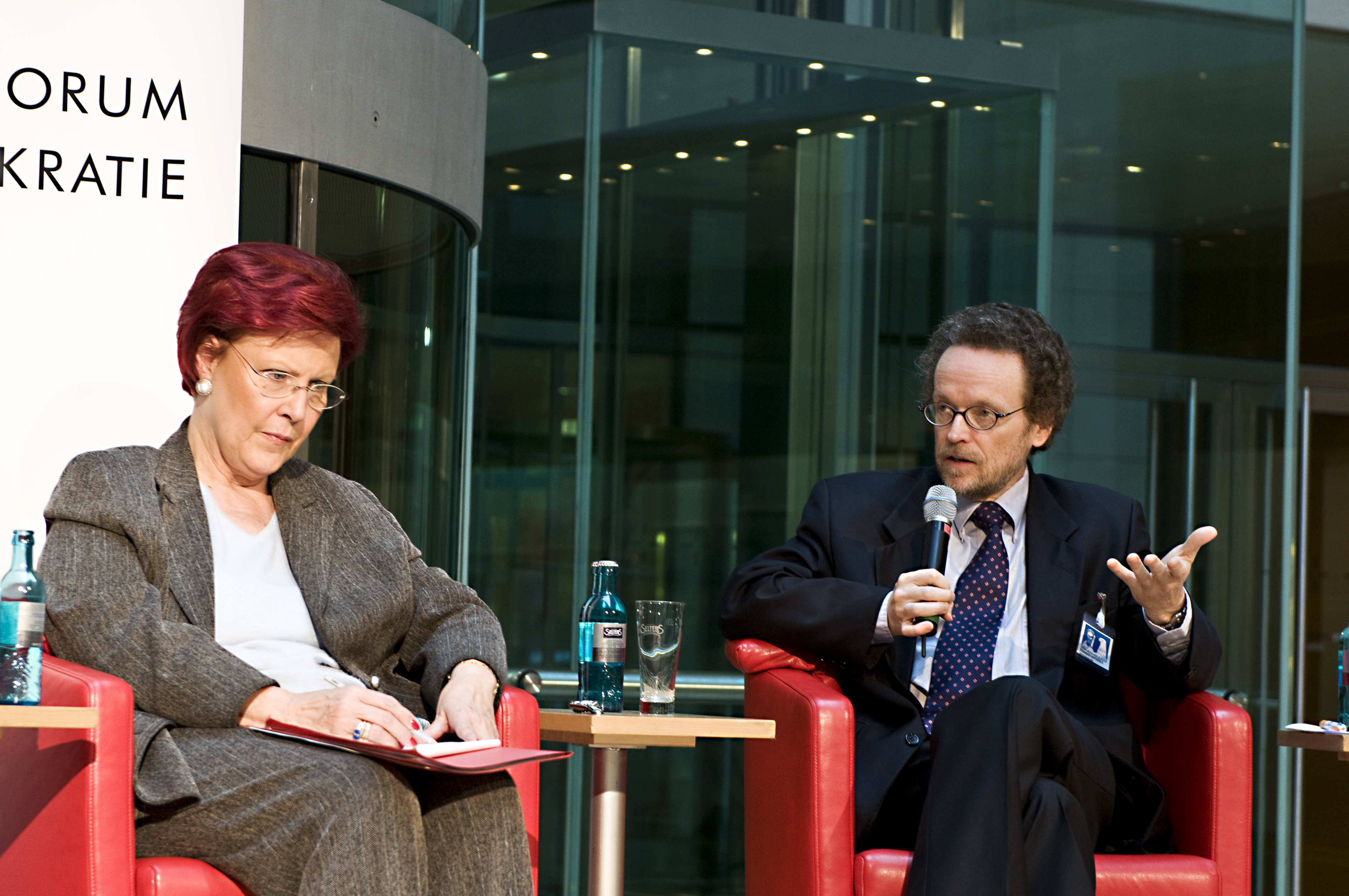 Heidemarie Wieczorek-Zeul und Thomas Pogge, Kulturforum der Sozialdemokratie, Berlin, 2008